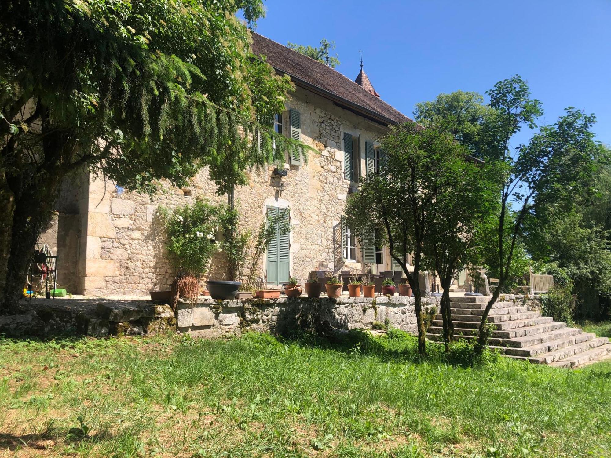 Domaine Du Tres-Haut - Chateau De Montanges Exterior photo
