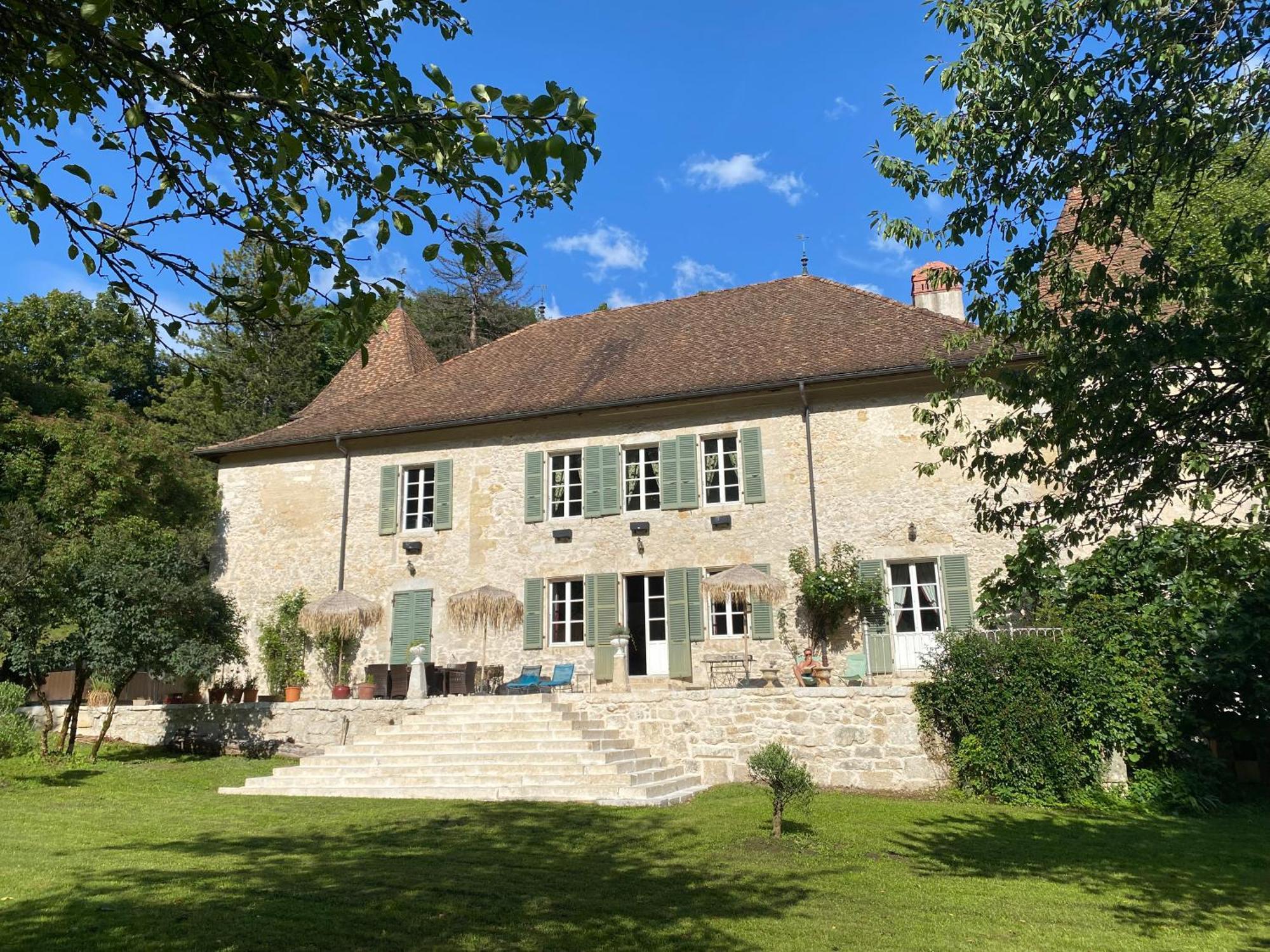 Domaine Du Tres-Haut - Chateau De Montanges Exterior photo